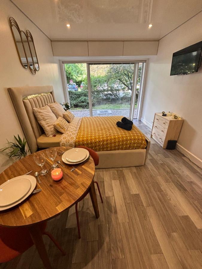 Ecrin De Verdure Au Chesnay Et Parking Gratuit Appartement Le Chesnay  Buitenkant foto